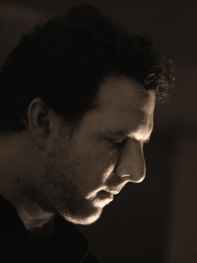 � Copyright 2009 Alan White. All Rights Reserved.