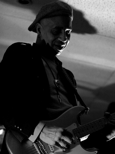 � Copyright 2009 Alan White. All Rights Reserved.