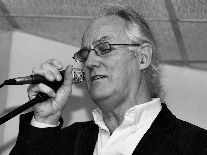 � Copyright 2009 Alan White. All Rights Reserved.