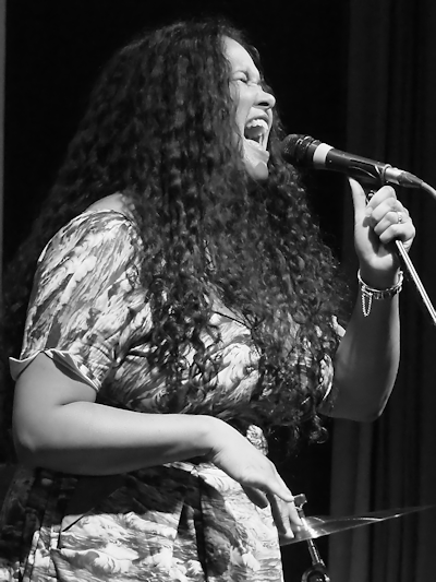 Kyla Brox � Copyright 2016 Alan White. All Rights Reserved.