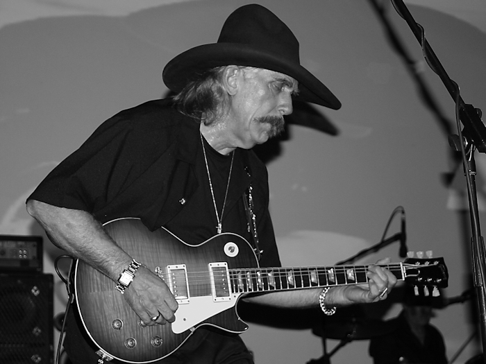 � Copyright 2009 Alan White. All Rights Reserved.