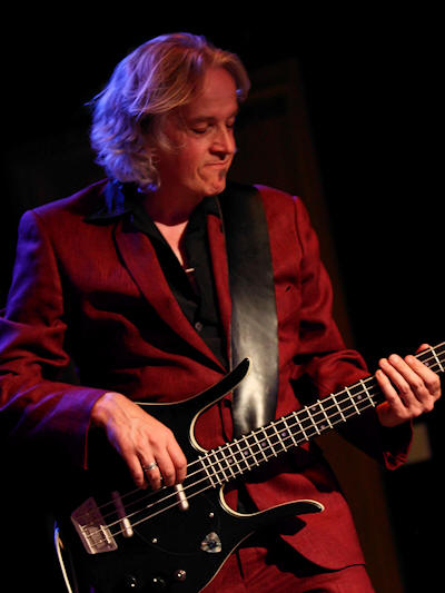 � Copyright 2011 Alan White. All Rights Reserved.