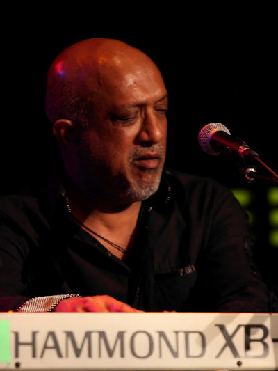 � Copyright 2011 Alan White. All Rights Reserved.
