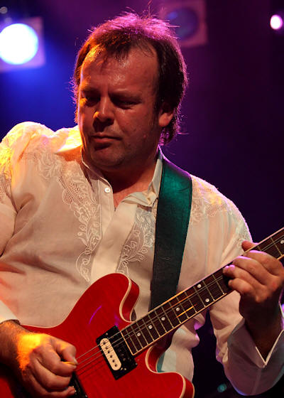 � Copyright 2011 Alan White. All Rights Reserved.