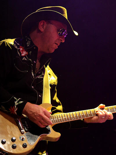 � Copyright 2011 Alan White. All Rights Reserved.