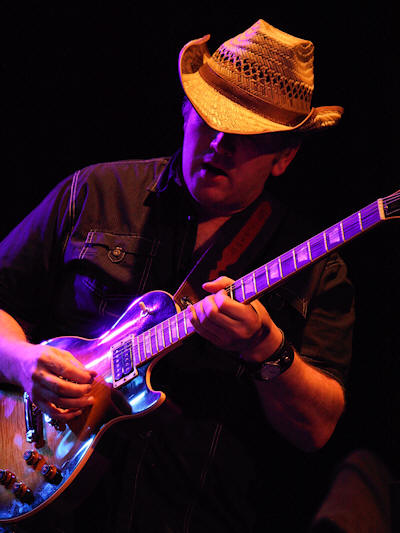 � Copyright 2011 Alan White. All Rights Reserved.
