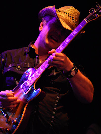 � Copyright 2011 Alan White. All Rights Reserved.