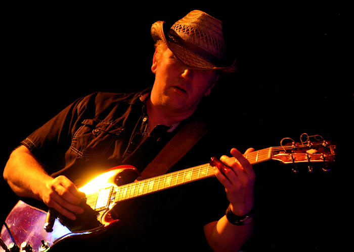 � Copyright 2011 Alan White. All Rights Reserved.