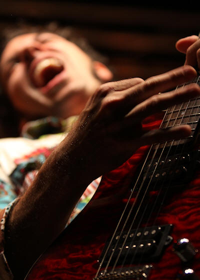 � Copyright 2011 Alan White. All Rights Reserved.