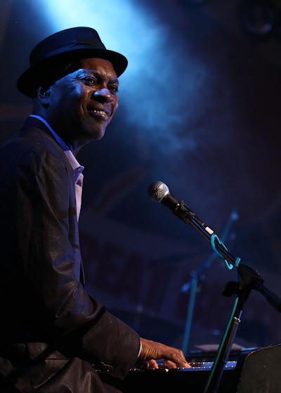 � Copyright 2012 Alan White. All Rights Reserved.