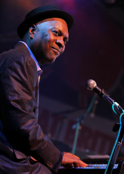 � Copyright 2012 Alan White. All Rights Reserved.