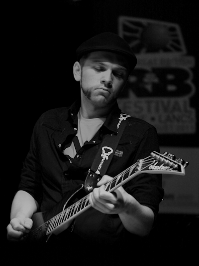 � Copyright 2011 Alan White. All Rights Reserved.