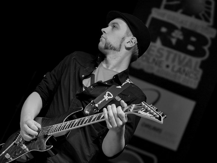 � Copyright 2011 Alan White. All Rights Reserved.