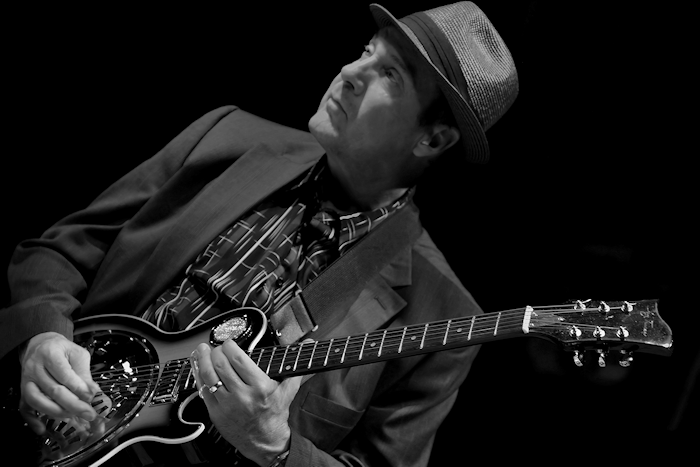 � Copyright 2011 Alan White. All Rights Reserved.