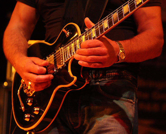 � Copyright 2009 Alan White. All Rights Reserved.