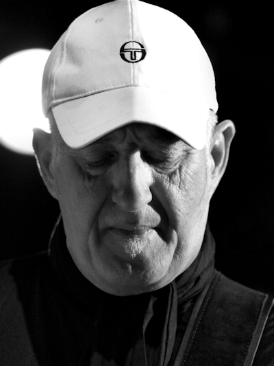 � Copyright 2009 Alan White. All Rights Reserved.