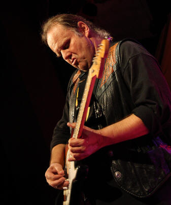 � Copyright 2008 Alan White. All Rights Reserved.