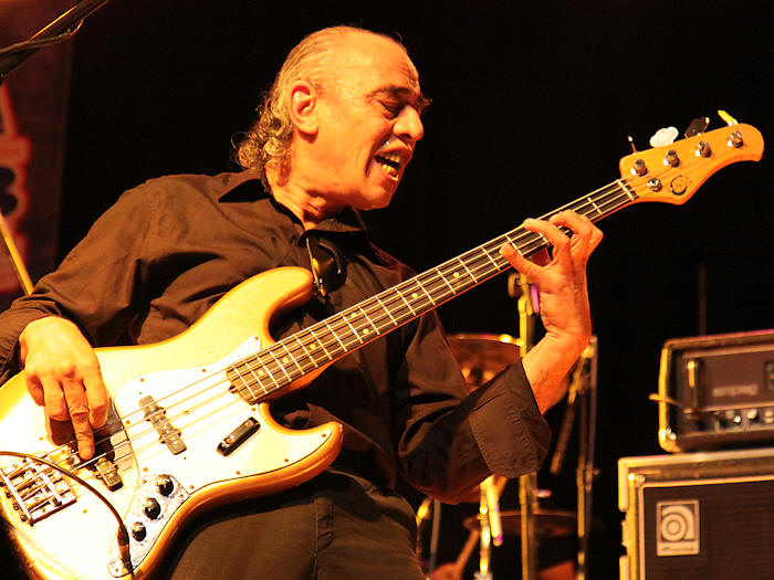 � Copyright 2009 Alan White. All Rights Reserved.