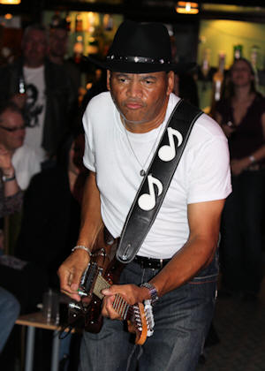 � Copyright 2008 Alan White. All Rights Reserved.
