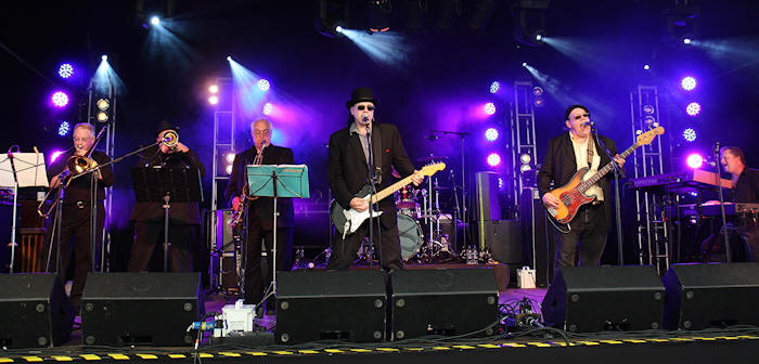 � Copyright 2011 Alan White. All Rights Reserved.