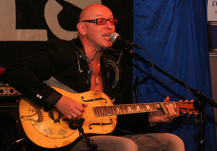 Eddie Martin � Copyright 2007 Alan White. All Rights Reserved.