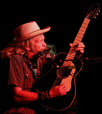 � Copyright 2014 Alan White. All Rights Reserved.