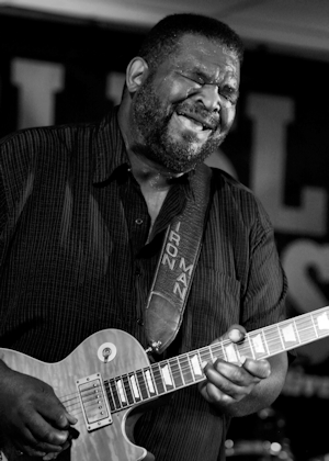� Copyright 2010 Alan White. All Rights Reserved.