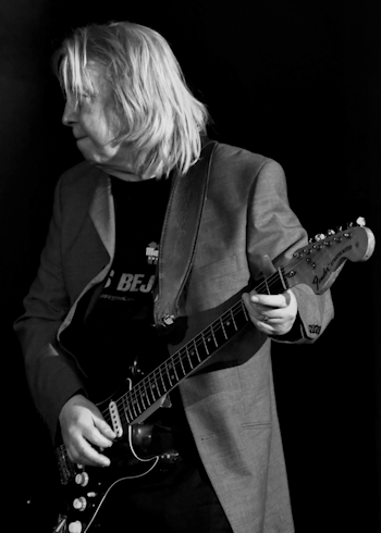 � Copyright 2011 Alan White. All Rights Reserved.