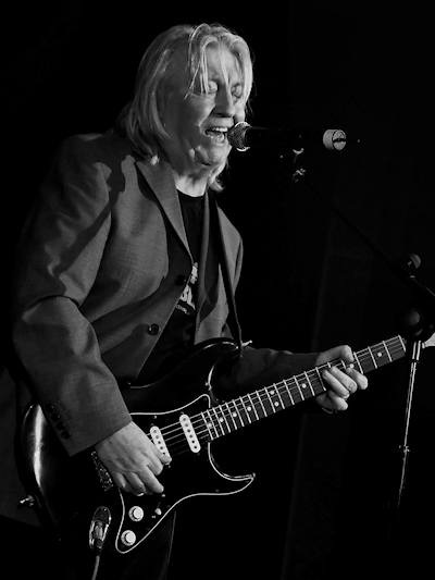 � Copyright 2011 Alan White. All Rights Reserved.