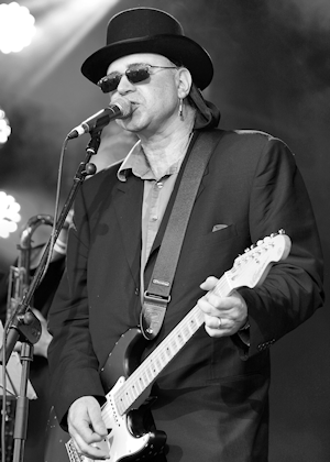 � Copyright 2011 Alan White. All Rights Reserved.