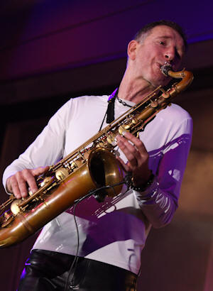 � Copyright 2010 Alan White. All Rights Reserved.