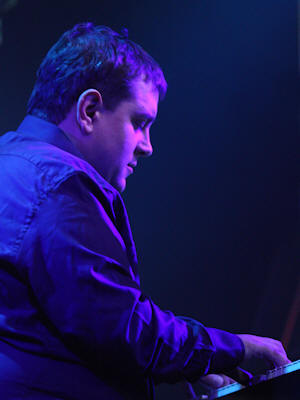 � Copyright 2010 Alan White. All Rights Reserved.
