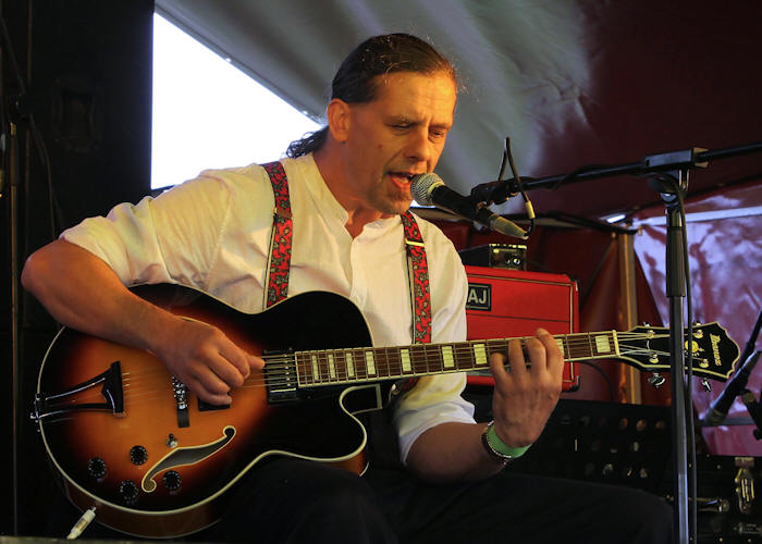 � Copyright 2010 Alan White. All Rights Reserved.