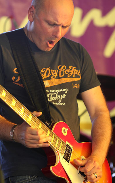 � Copyright 2010 Alan White. All Rights Reserved.