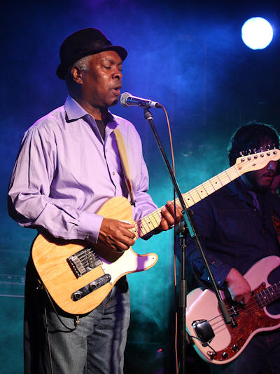 � Copyright 2010 Alan White. All Rights Reserved.