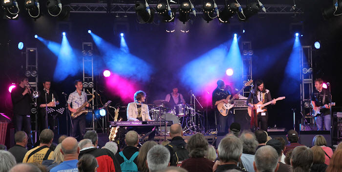 � Copyright 2010 Alan White. All Rights Reserved.