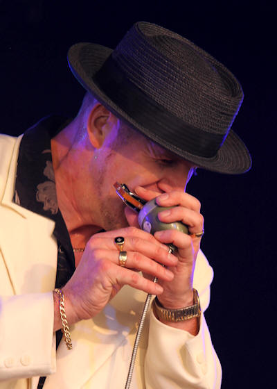 � Copyright 2011 Alan White. All Rights Reserved.