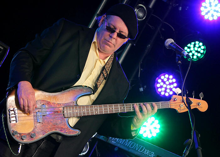 � Copyright 2011 Alan White. All Rights Reserved.