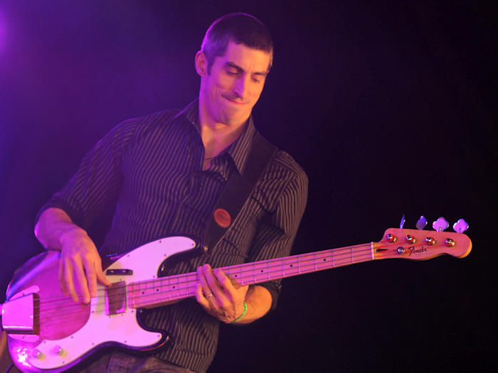 � Copyright 2011 Alan White. All Rights Reserved.