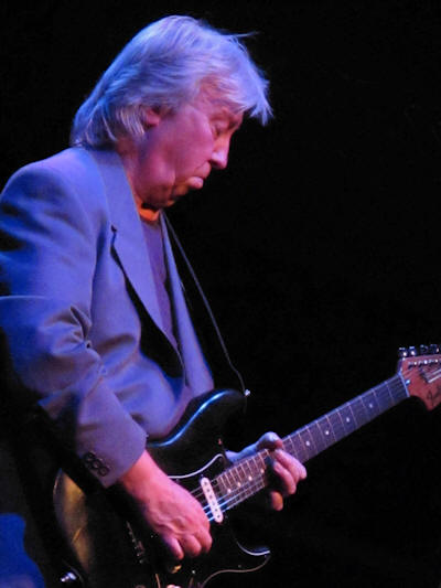 � Copyright 2011 Alan White. All Rights Reserved.