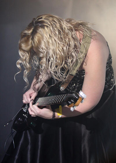Chantel McGregor � Copyright 2010 Alan White. All Rights Reserved.