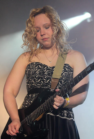 Chantel McGregor � Copyright 2010 Alan White. All Rights Reserved.