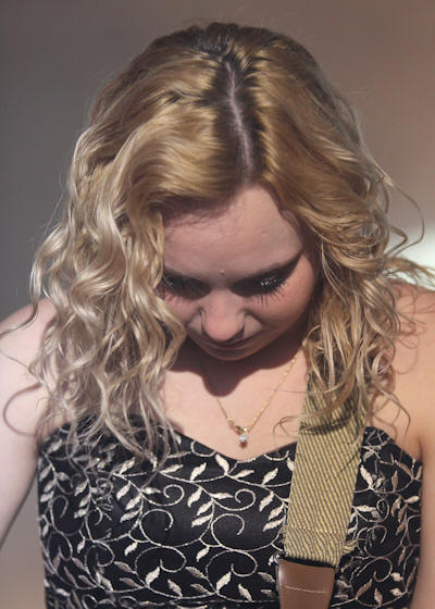 Chantel McGregor � Copyright 2010 Alan White. All Rights Reserved.