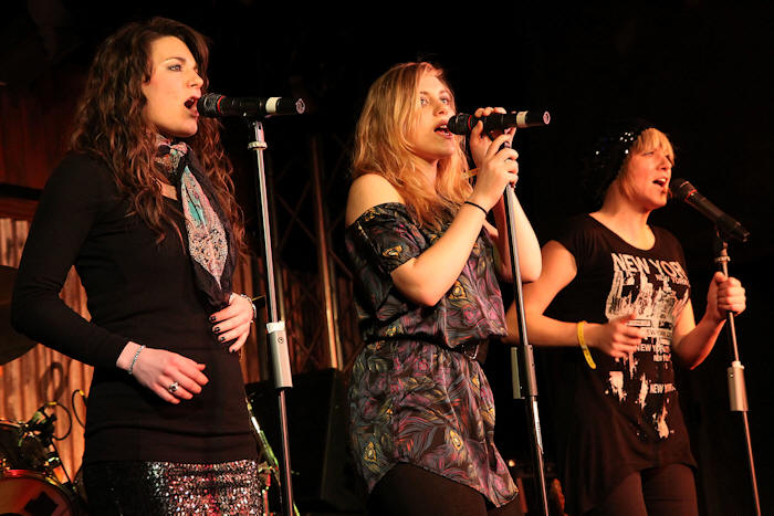 Roadhouse © Copyright 2010 Alan White. All Rights Reserved.