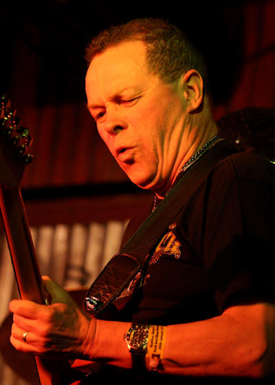 Roadhouse © Copyright 2010 Alan White. All Rights Reserved.