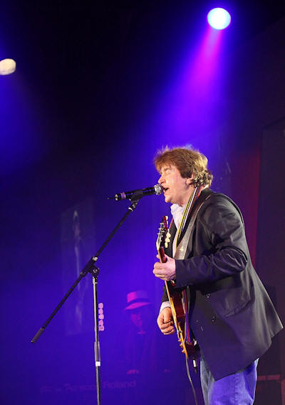� Copyright 2010 Alan White. All Rights Reserved.