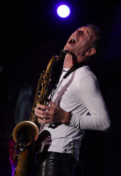 � Copyright 2010 Alan White. All Rights Reserved.