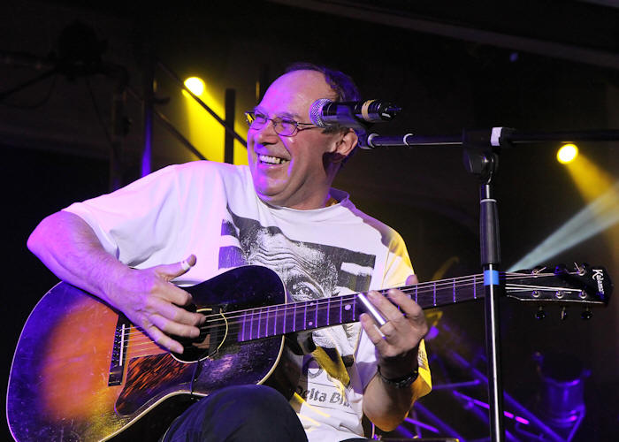 � Copyright 2010 Alan White. All Rights Reserved.