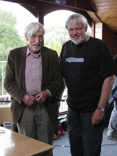 � Copyright 2009 Alan White. All Rights Reserved.