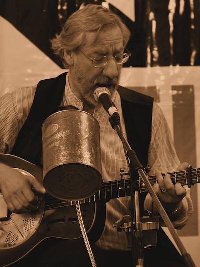 � Copyright 2010 Alan White. All Rights Reserved.